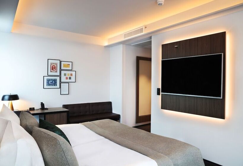 اتاق لوکس, Reykjavik Saga