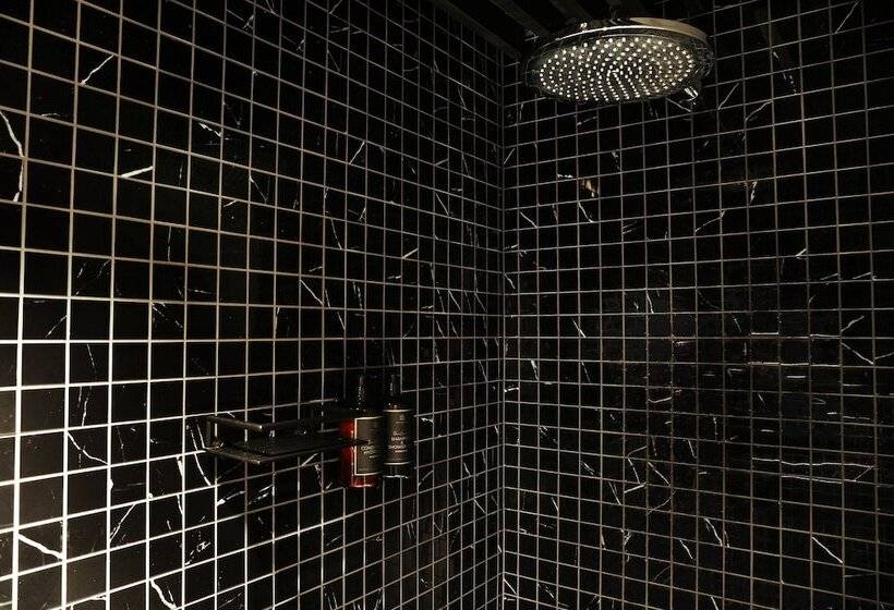 سوییت جونیور, Reykjavik Saga