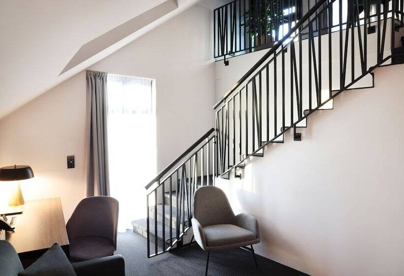 سوییت, Reykjavik Saga