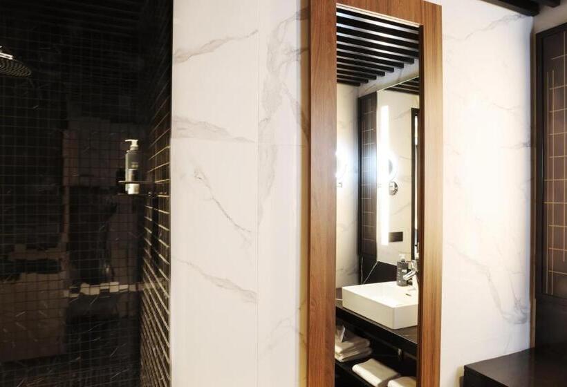 اتاق استاندارد, Reykjavik Saga