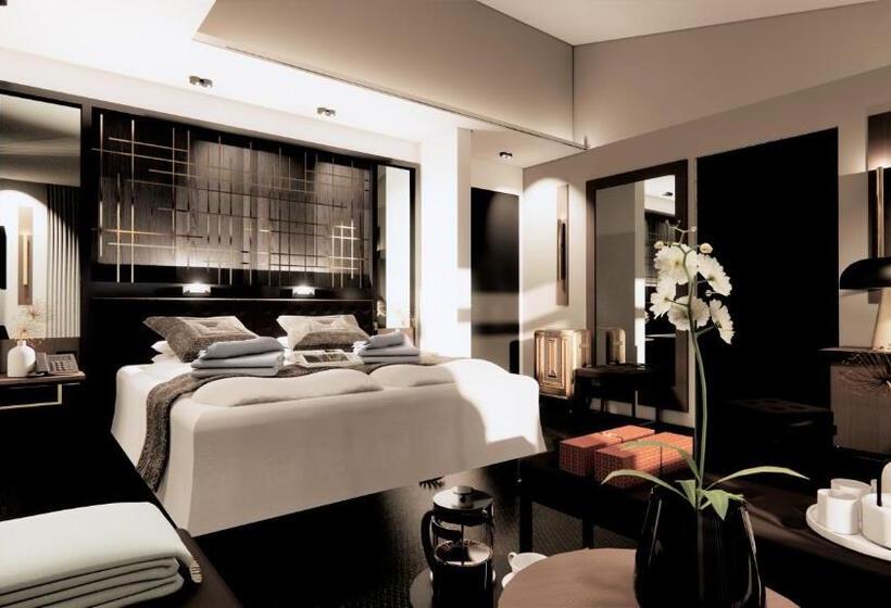 اتاق لوکس خانوادگی, Reykjavik Saga