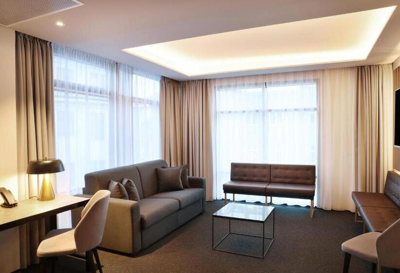 سوییت, Reykjavik Saga