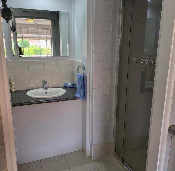 Номер Стандарт, Peterborough Motel