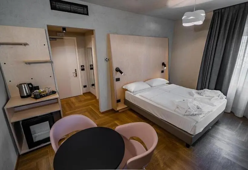デラックスルーム, La Meridiana