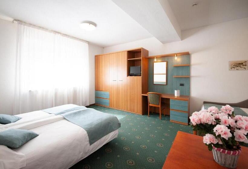 Четырехместный Номер Стандарт, Albergo San Carlo