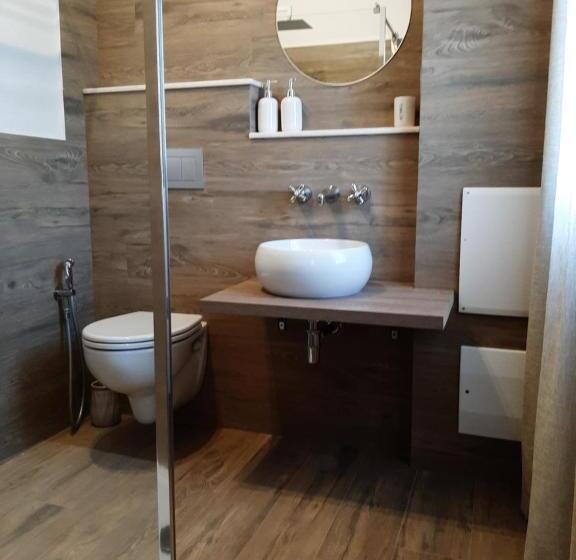 غرفة قياسية, Padiz Room