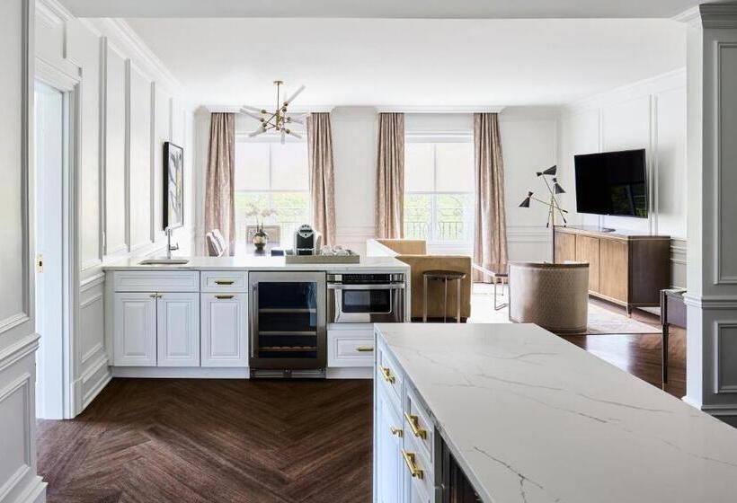 جناح, The Chateau Grande