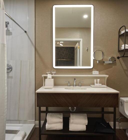 إستوديو قياسى, The Chateau Grande