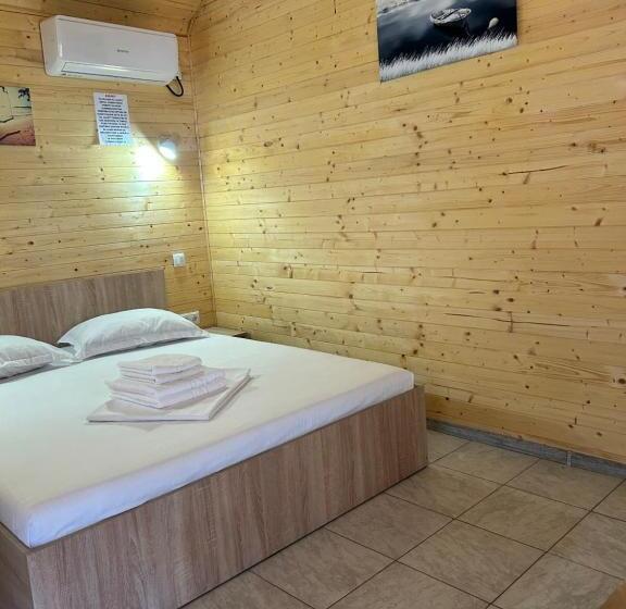 샬레, Cazare Nicoleta