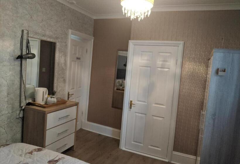 スタンダードルーム, Hunters Lodge B&b