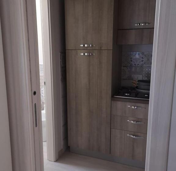 패밀리 룸, Donna Concetta