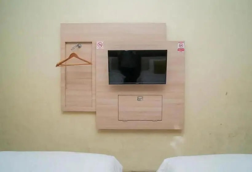 スタンダードルーム, Urbanview Hotel Omah Anin Batu By Reddoorz