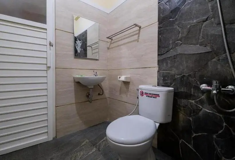 デラックススイート, Urbanview Hotel Omah Anin Batu By Reddoorz