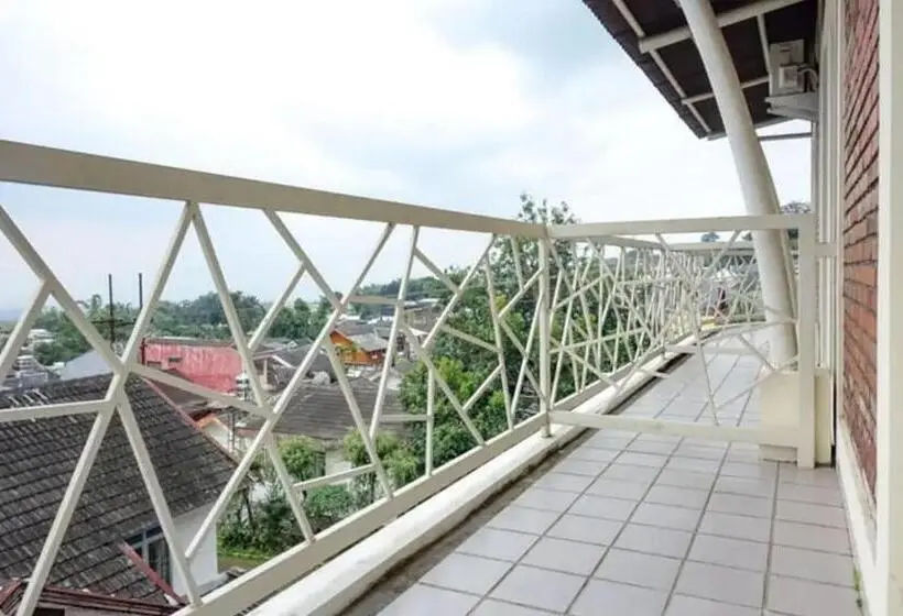 ファミリールーム, Urbanview Hotel Omah Anin Batu By Reddoorz