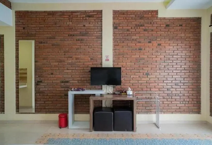 ファミリールーム, Urbanview Hotel Omah Anin Batu By Reddoorz
