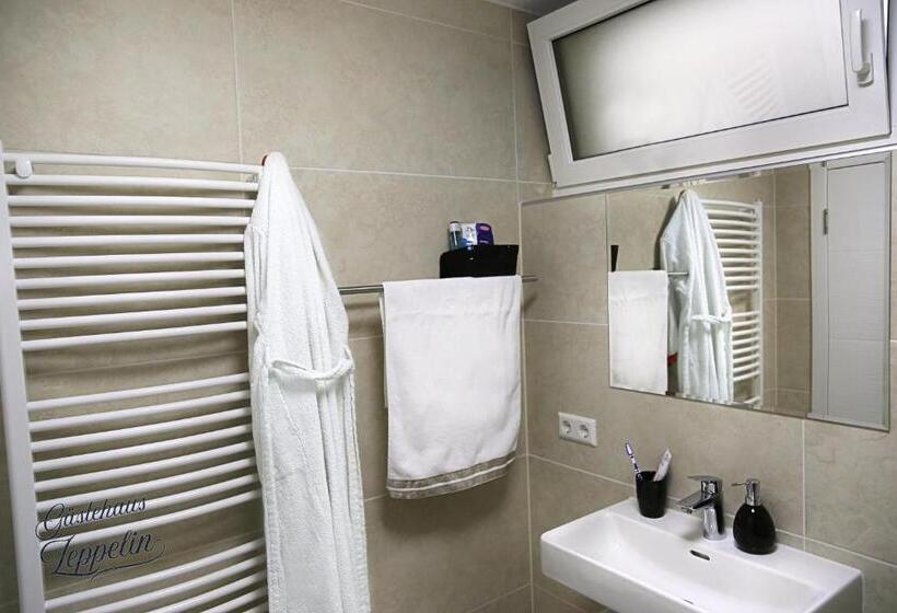 Quarto Estandar com Sacada, Gästehaus Zeppelin