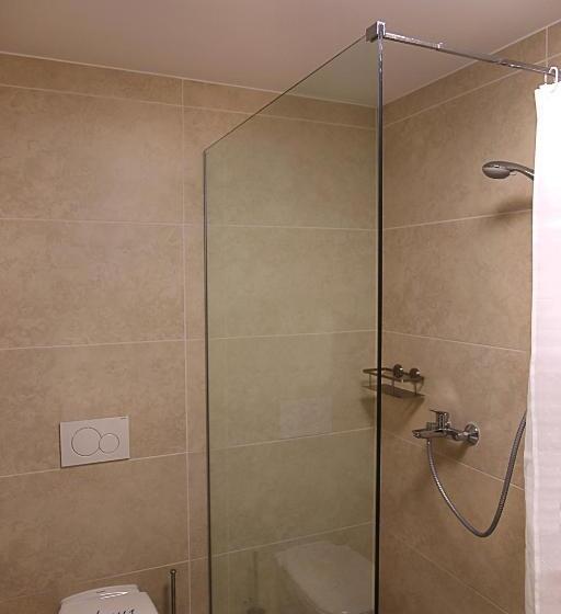 Standard room with outdoor bath, Gästehaus Zeppelin