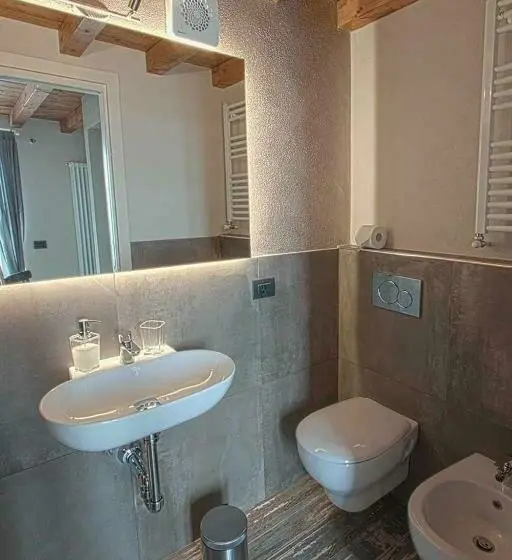 スタンダード４人部屋, Oltremare Guest House