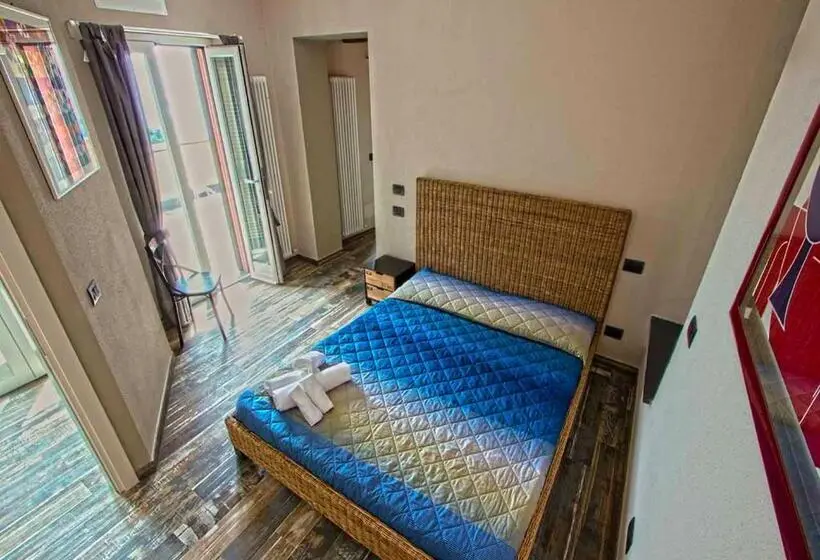 スタンダード４人部屋, Oltremare Guest House