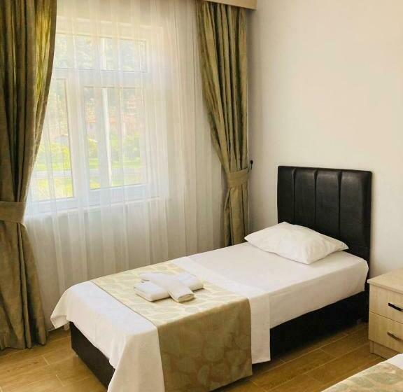 Quarto Estandar, Bybassios Orhaniye