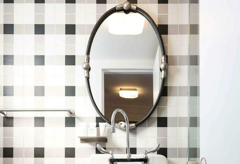 חדר דחוקס עם מיטת קינג, Egyptian Motor Hotel Bw Signature Collection