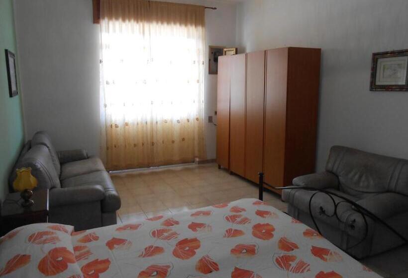 Talo 3 Makuuhuonetta, Residence Stefano