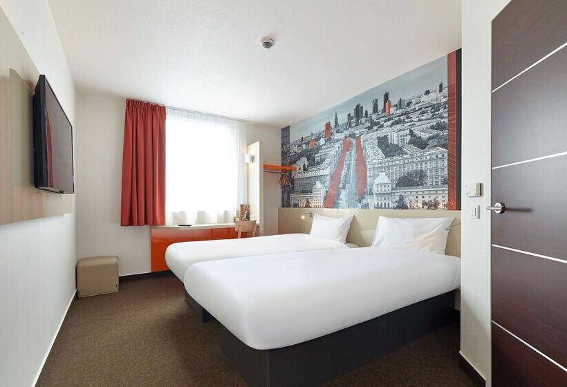 חדר סטנדרט, B&b Hotel Warszawa Okęcie
