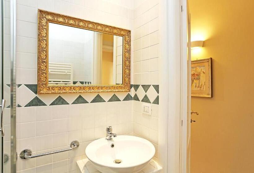 デラックスルーム, Liberty Rome Suites   Liberty Collection