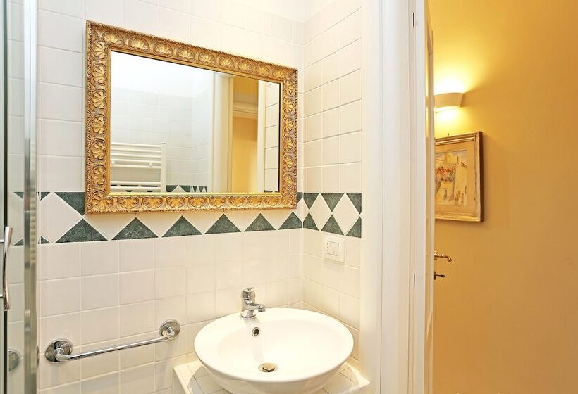 デラックスルーム, Liberty Rome Suites   Liberty Collection