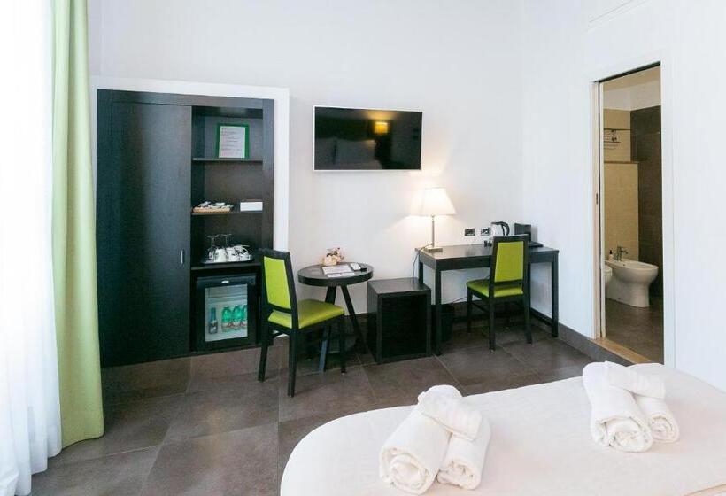 デラックスルーム, Suitinn19