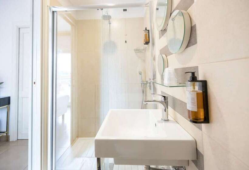 スタンダードルーム, Zaccardi Roof Garden