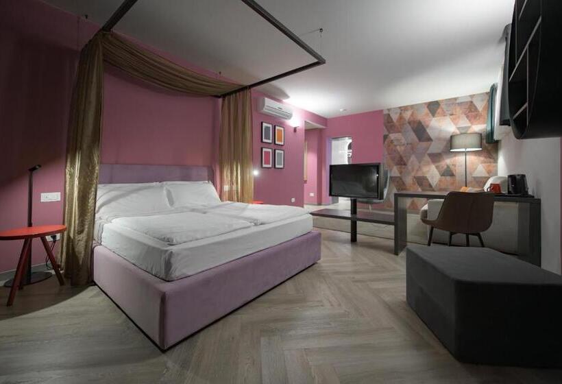 סוויטת ג'וניור, All'azzurro