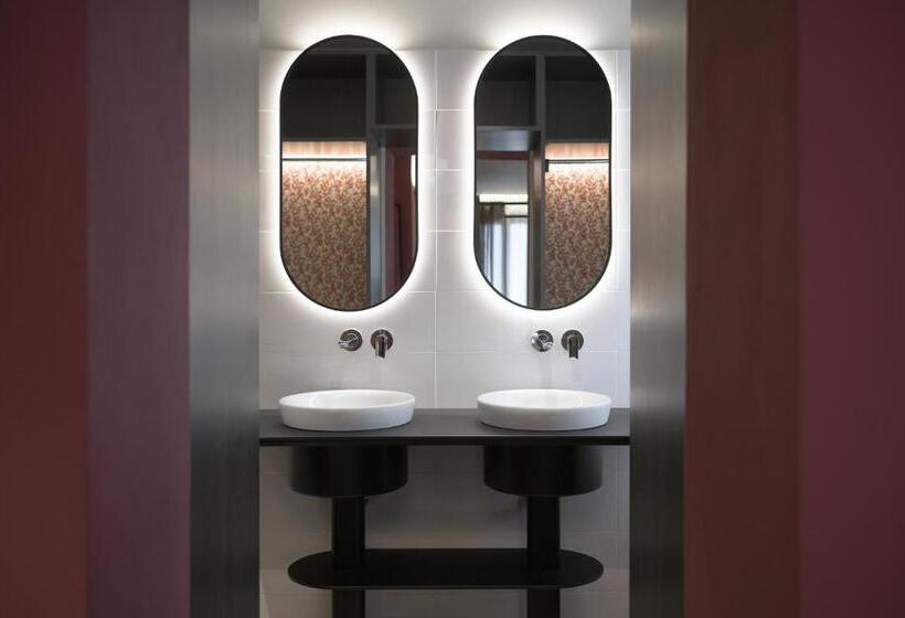 סוויטת ג'וניור, All'azzurro