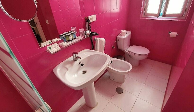 标准间, Casual De Las Letras Sevilla