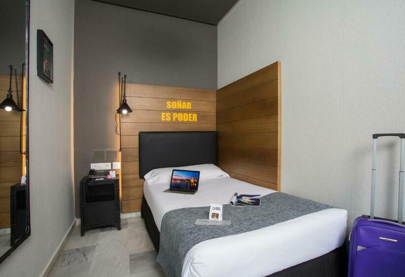 标准单人间, Casual De Las Letras Sevilla