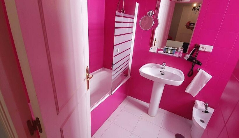 标准单人间, Casual De Las Letras Sevilla