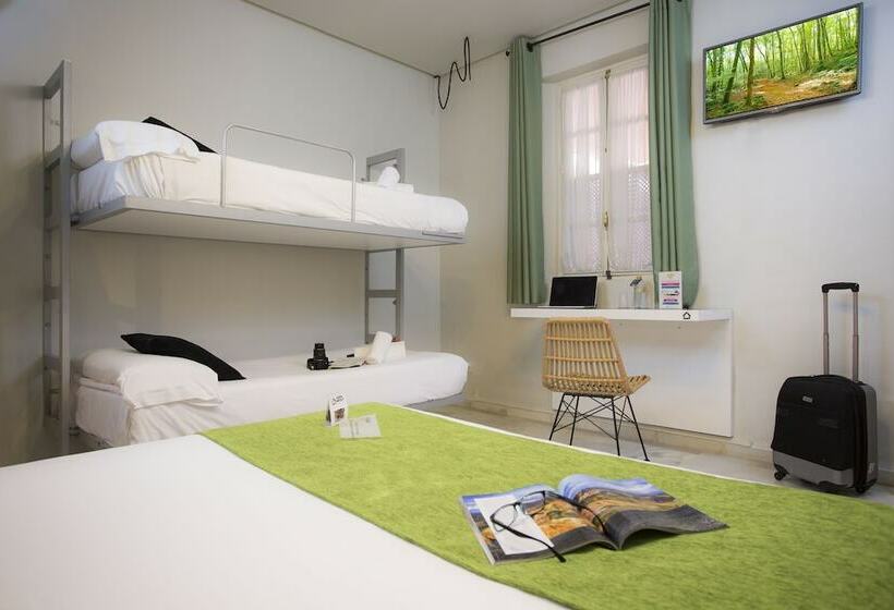 四人标准间, Casual De Las Letras Sevilla