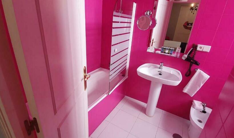 经典家庭房间, Casual De Las Letras Sevilla