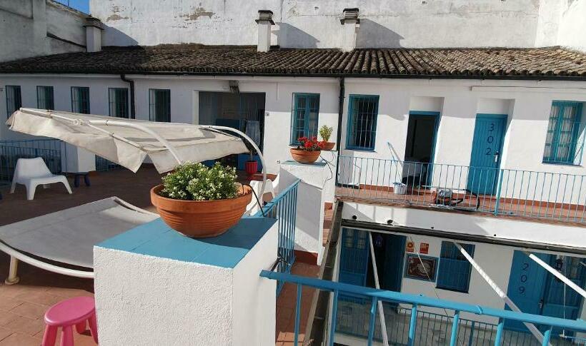 经济房, Casual De Las Letras Sevilla