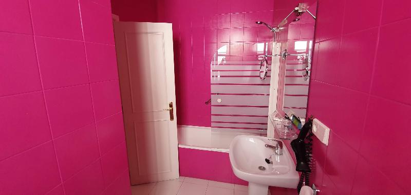 标准单人间, Casual De Las Letras Sevilla