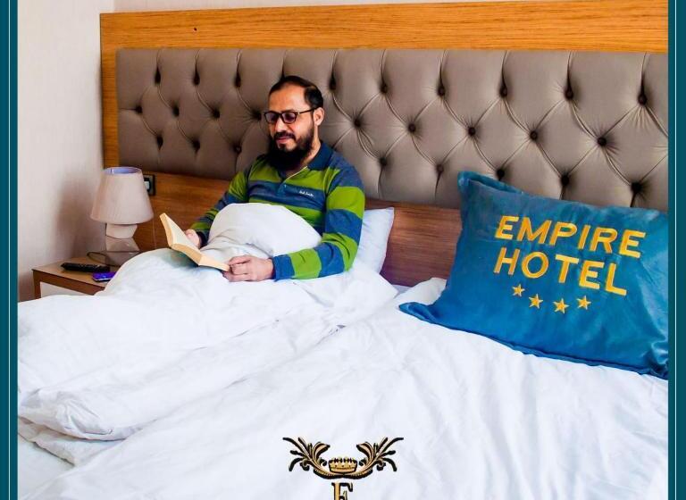 اتاق سوپریور با تخت بزرگ, Empire Business Baku