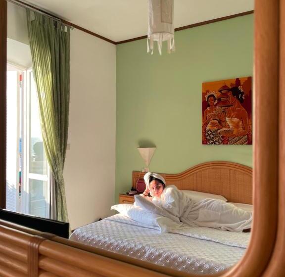 스탠다드 룸 바다 전망, La Scogliera