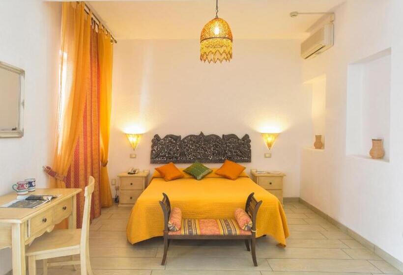 חדר סטנדרט לשלושה, La Scogliera