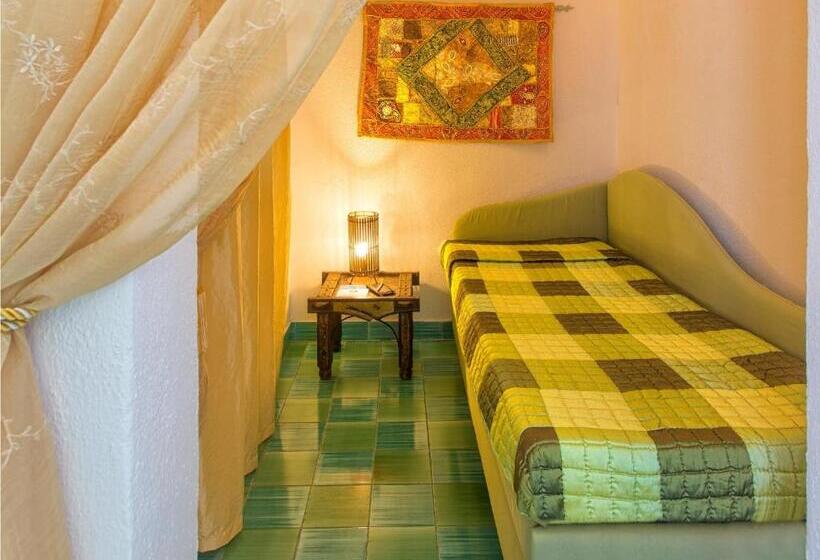 Triple Room Sea View, La Scogliera