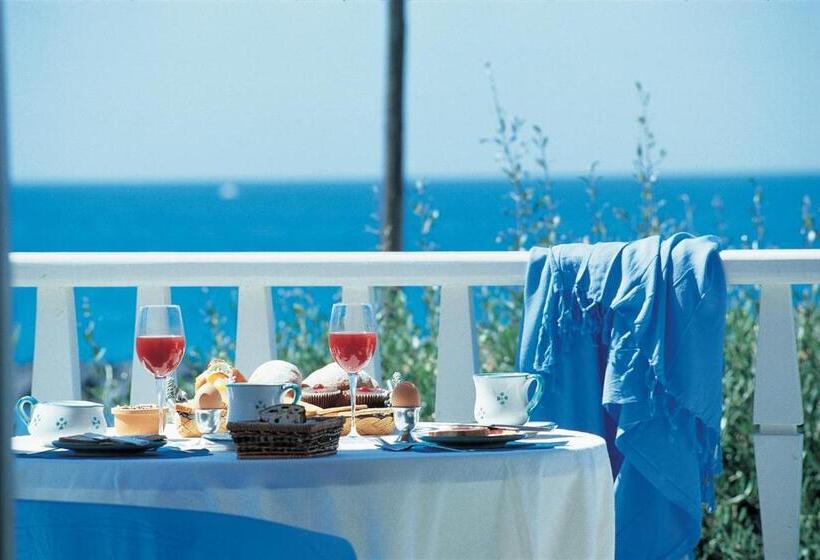 Triple Room Sea View, La Scogliera