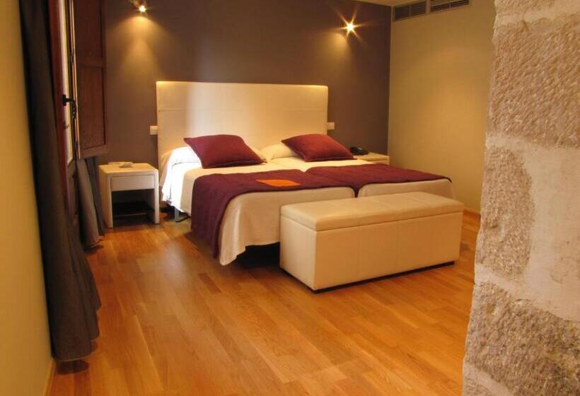 جناح جونيور, Portal Del Matarraña