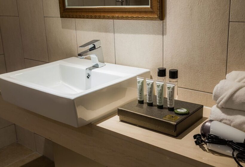 Quarto Familiar, Reborn Suwon Silkroad