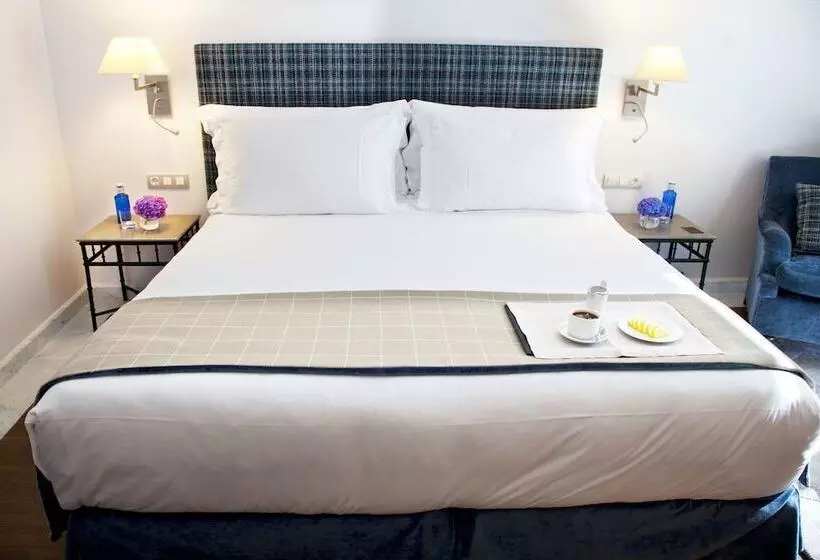 اتاق لوکس با چشمانداز باغ, Urso Hotel & Spa, A Small Luxury Hotel Of The World