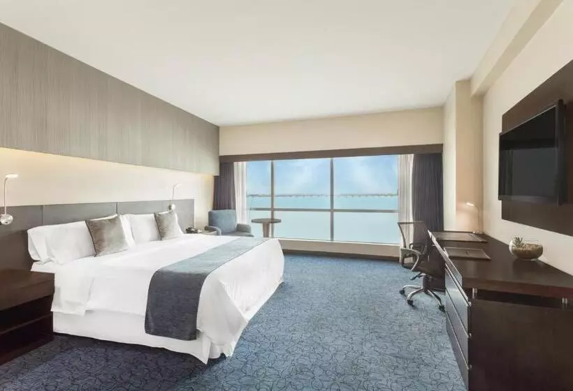 اتاق پرمیوم, Wyndham Guayaquil, Puerto Santa Ana