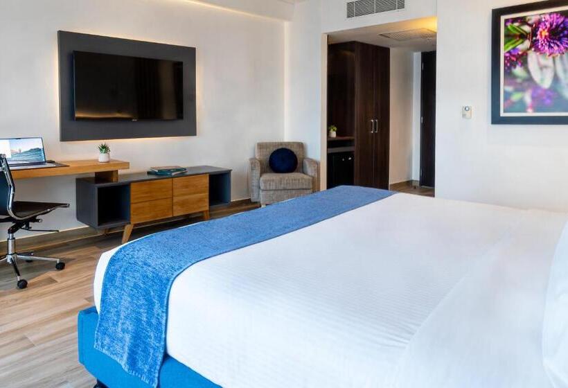 キングサイズベッド、ビュー付きデラックスルーム, Wyndham Guayaquil, Puerto Santa Ana